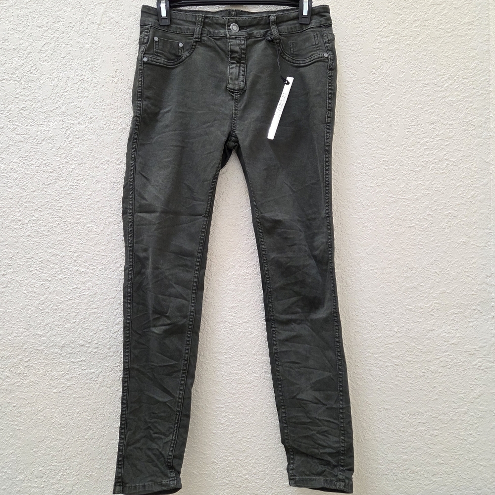 Denim: Reversible Skinny Jeans in Green